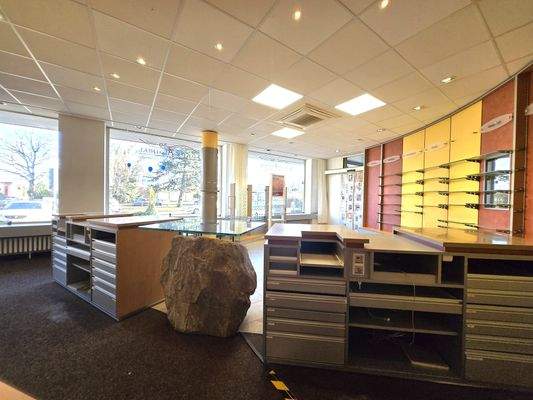 Eingangsbereich Ladenlokal (1).jpg