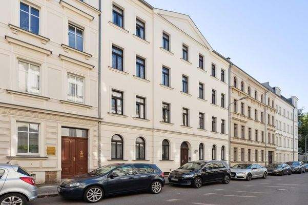 backbone_143375_004_WEB