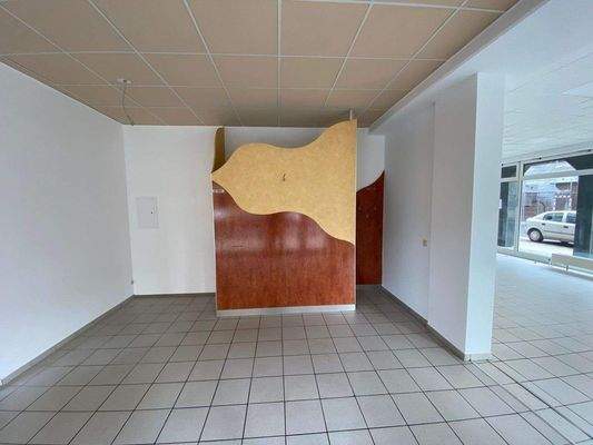 Eingang zu den Toiletten.jpg