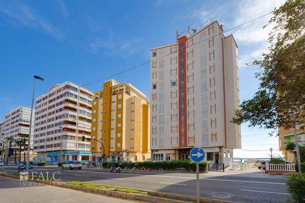 Dein Hochhaus / Your high-rise building / Tu edificio de gran altura