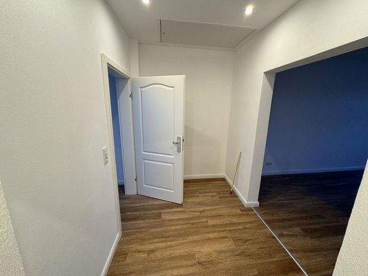 Blick aus Flur auf Eingang 