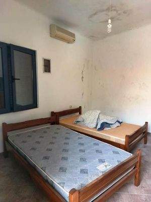 Ostkreta, Chamaizi: Traditionelles zweistöckiges Haus mit Innenhof zu verkaufen