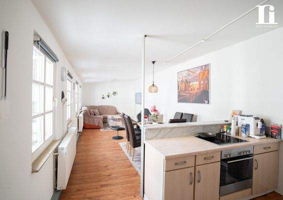 Offener Wohn-, Ess- & Kochbereich