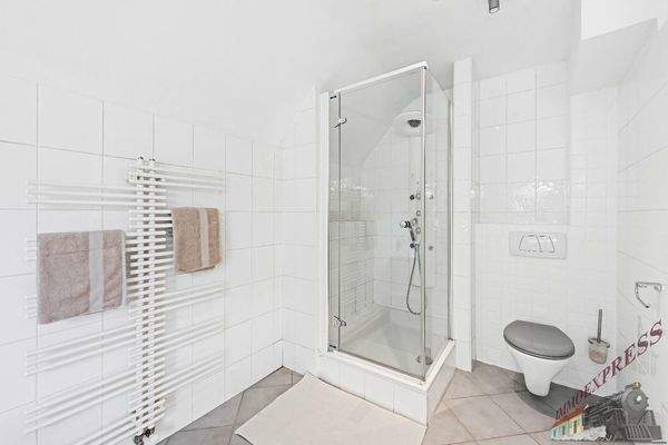 B9 Badezimmer 1. Stock