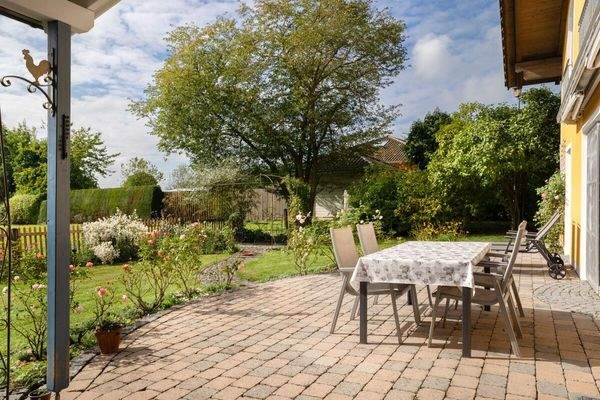 Ruhige Sonnenterrasse