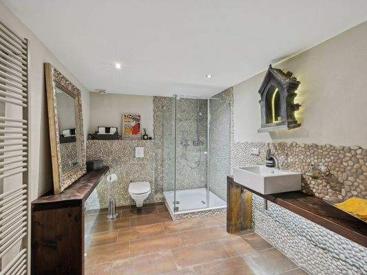 Erdgeschoss  EH 2 Badezimmer