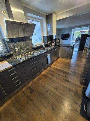 Einbauküche mit Gasherd