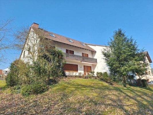 Rückansicht mit Balkon