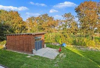 Garten mit Gartenhaus