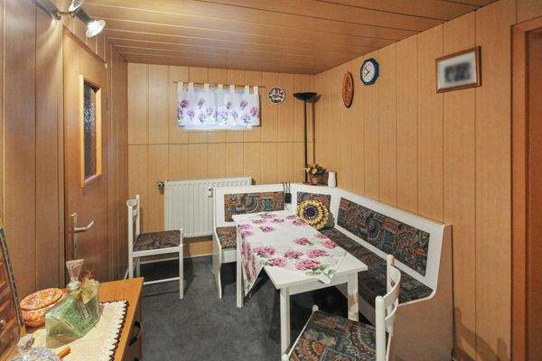 Hobbyraum Keller Sitzecke