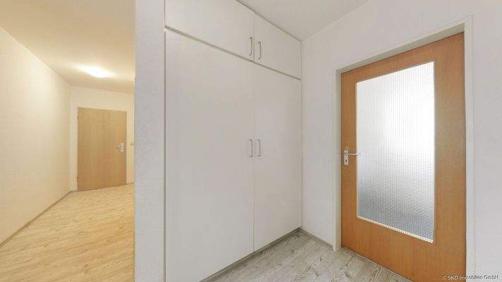 Vom Flur in alle Räume