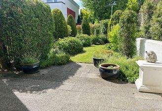 Südterrasse und Garten