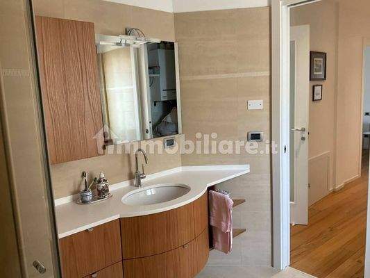 neuwertige Wohnung im Zentrum von Cividale