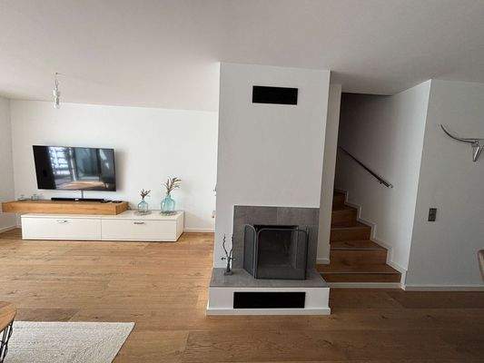 Kamin u. Geschosstreppe .JPG