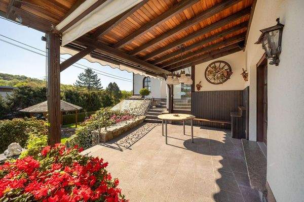 Überdachte Terrasse