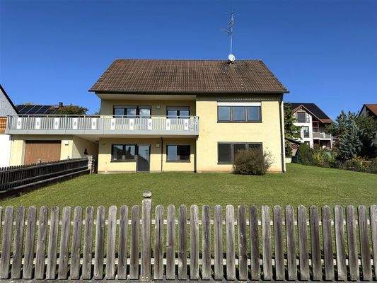 Haus mit zwei Wohneinheiten