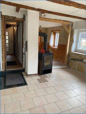 Blick in Flur und zur Küche