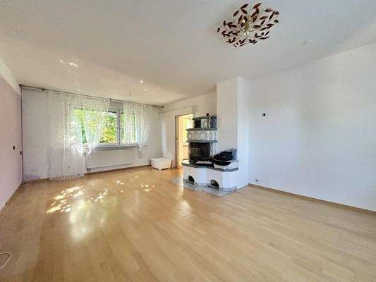 Wohnzimmer mit Kamin