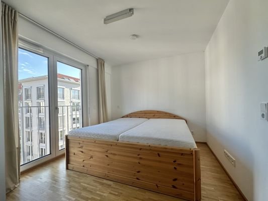 Schlafzimmer mit Doppelbett