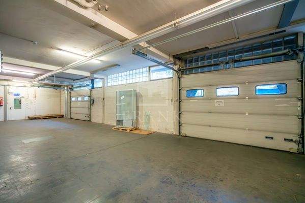 Andienung Halle EG innen