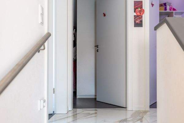 Neues und Nachhaltiges Einfamilienhaus mit geschmackvoller Ausstattung im Neubaugebiet.