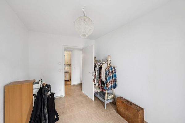 Zimmer 2: Mögliches Kinder- oder Arbeitszimmer 