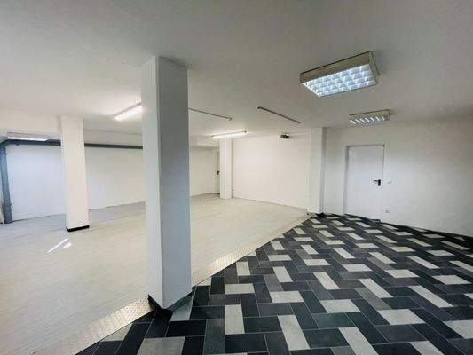 Untergeschoss - rechter Lagerbereich.jpeg