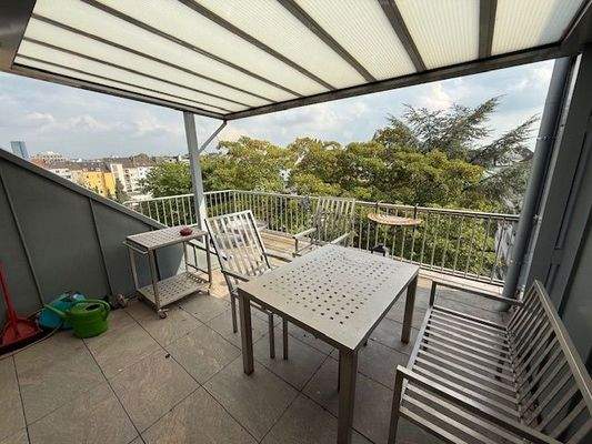 überdachte Terrasse