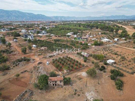 790 m² Build-Ready Land in Döşemealtı Antalya