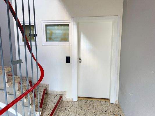Wohnungstür 2. OG