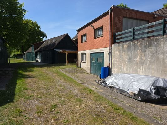  Blick Stallungen.jpg
