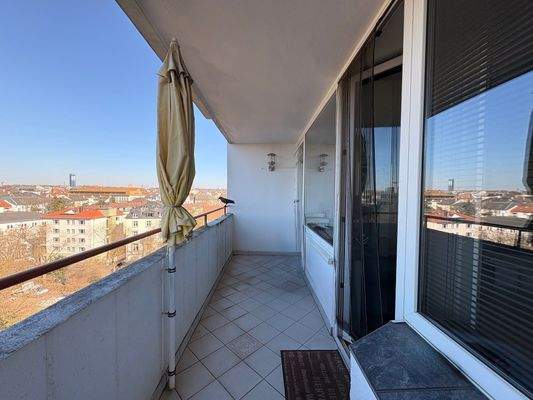 1.Balkon - vom Wohnzimmer zugänglich