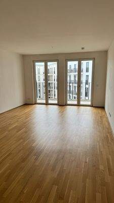 Beispiel Foto Wohnzimmer mit Balkon