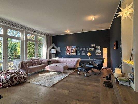 06 Wohnen mit hochwertigem Echtholzparkett (EG)