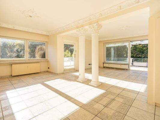 Großzügiges Wohn- und Esszimmer