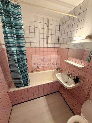 Badezimmer mit Wanne