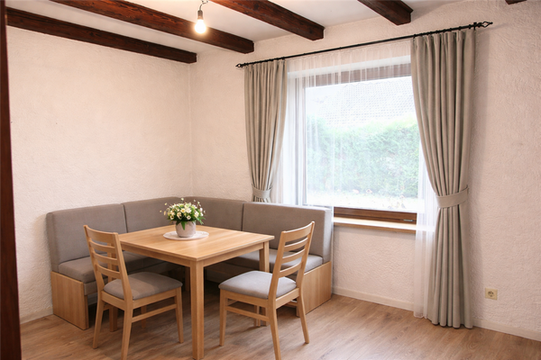 Esszimmer - virtually staged