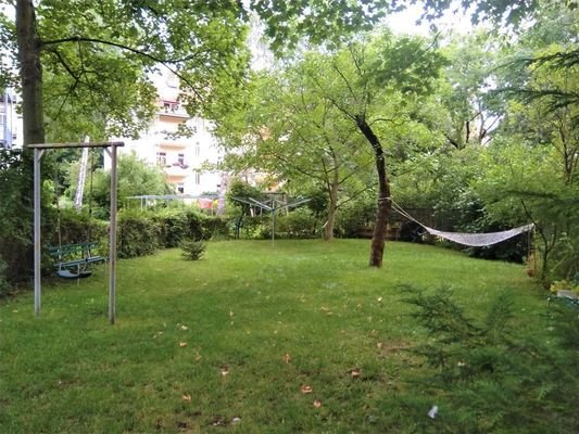 Garten im Sommer 