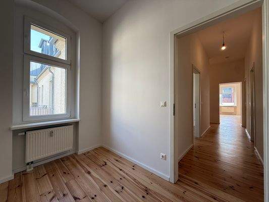 Zimmer + Flur
