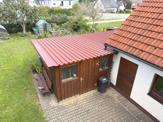 DG_Tageslichtbad-Aussicht auf Gartenhütte