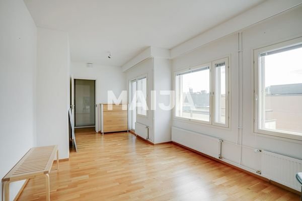 https://d2archx3akf346.cloudfront.net/promotion_image_wm_maija/665433/67ea492d20f43814116901.jpg
