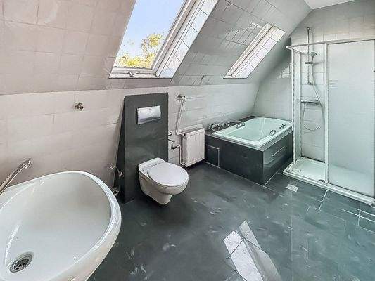 Badezimmer Dachgeschoss