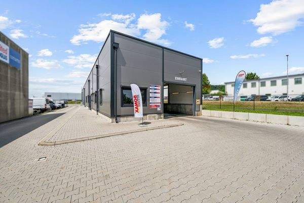 Einfahrt Waschstraße 