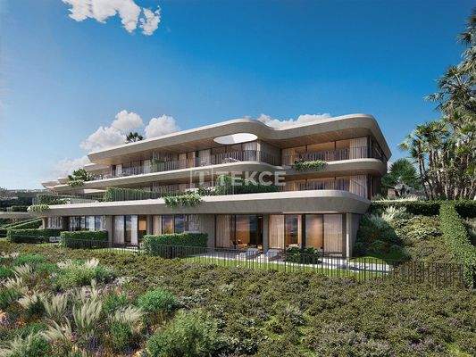 New Homes with Exceptional on-site Amenties in Casares