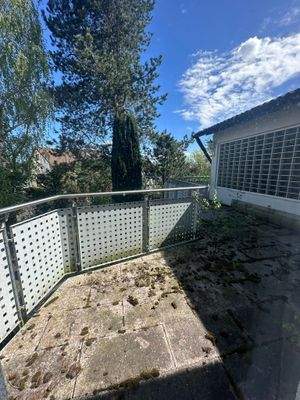 Großer Balkon im OG