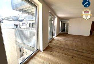 2 Balkonausgänge von der Wohnküche