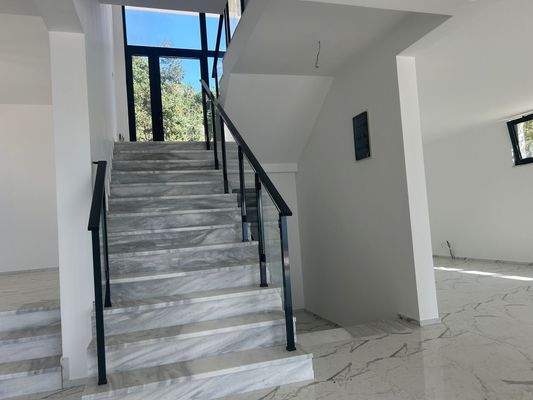 Treppe vom Wohnbereich zum OG