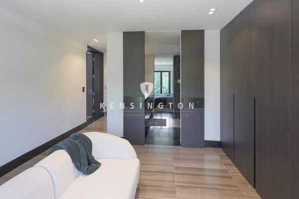 Ankleidezimmer im OG