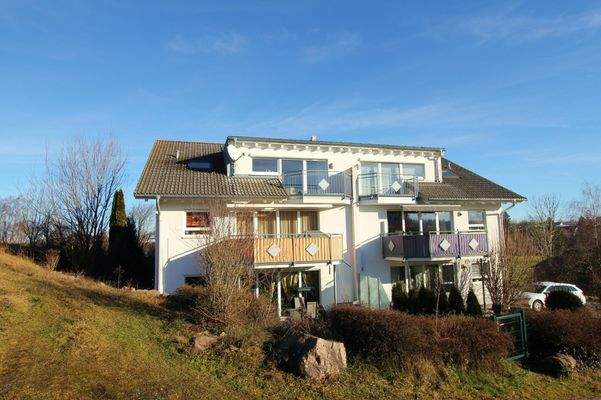 Frontansicht des Wohnhauses