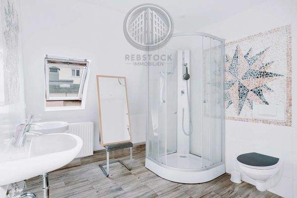 Whg. Dachgeschoss Bad